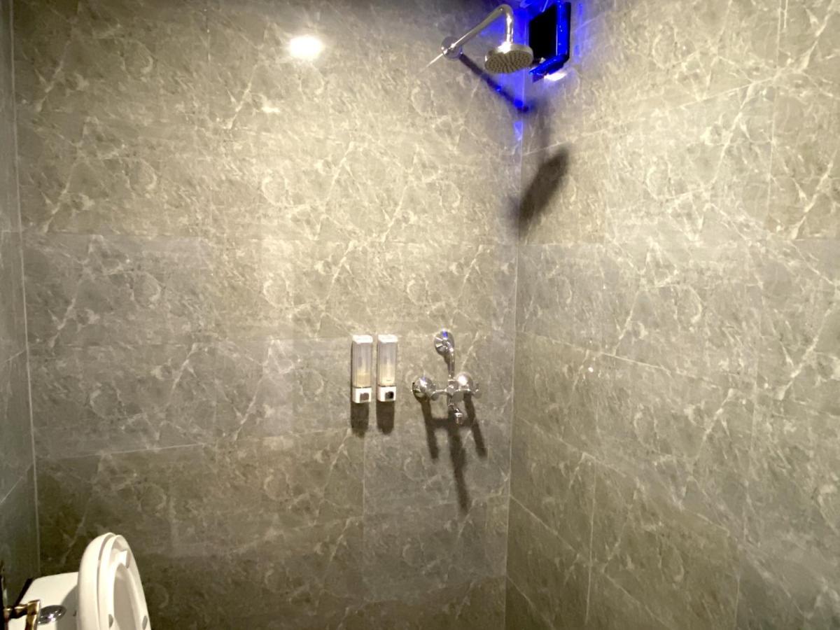 Hotel Pala カトマンズ エクステリア 写真